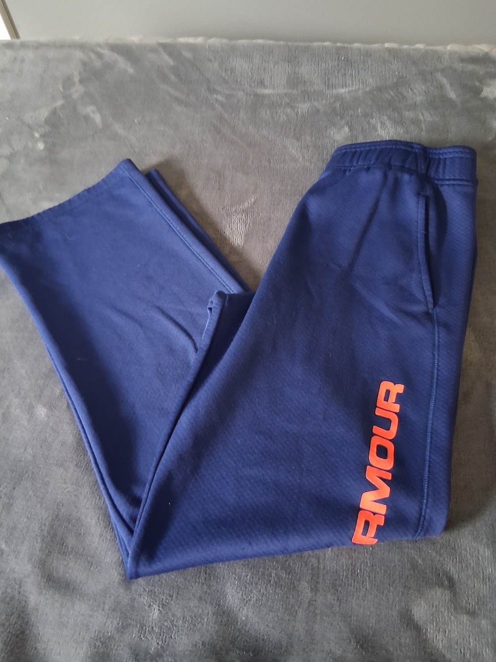 Under Armour Boys Navy Blue Athletic Sweatpants with Orange Logo pockets youth L